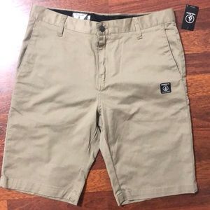 Volcom Men’s Khaki Shorts Size 31